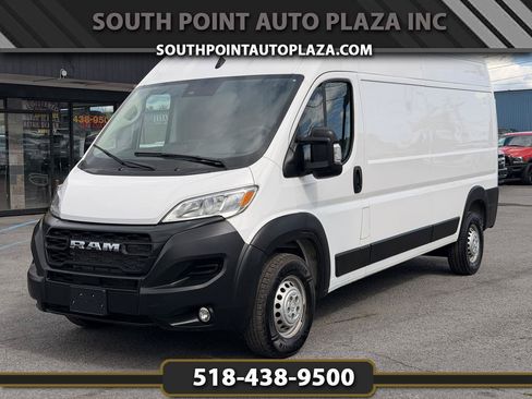 Used 2025 RAM ProMaster 2500 w/ Convenience Group FWD image 1