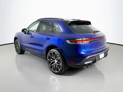 Certified 2026 Porsche Macan AWD/4WD image 3
