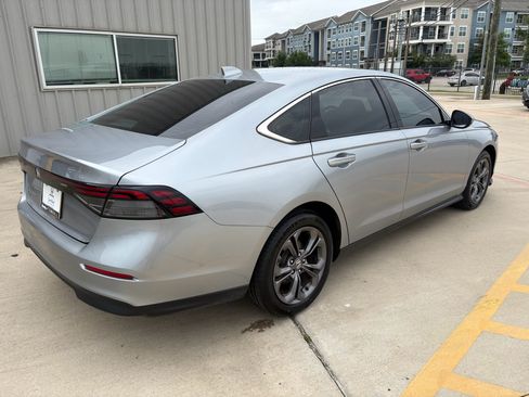 Certified 2023 Honda Accord EX image 8