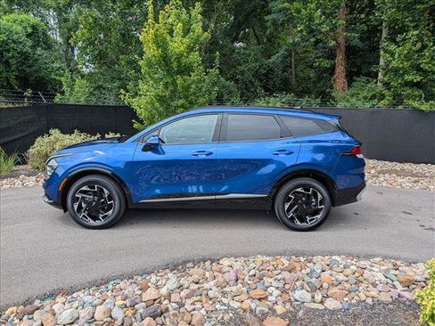Used 2023 Kia Sportage SX AWD/4WD image 2