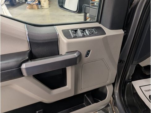 Used 2022 Ford F250 XLT w/ XLT Value Package AWD/4WD image 7