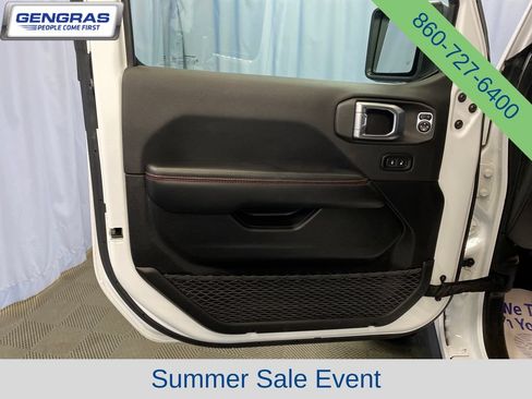 Used 2024 Jeep Gladiator Rubicon AWD/4WD image 13
