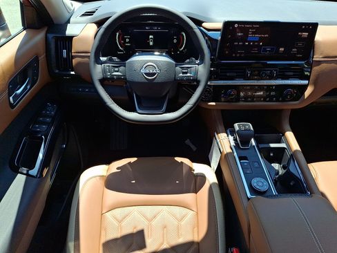 New 2026 Nissan Pathfinder Platinum AWD/4WD image 8