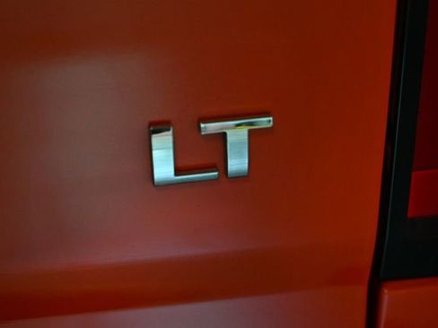 Used 2019 Chevrolet Colorado LT w/ LT Convenience Package RWD image 14
