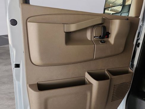 New 2026 GMC Savana 2500 RWD image 16