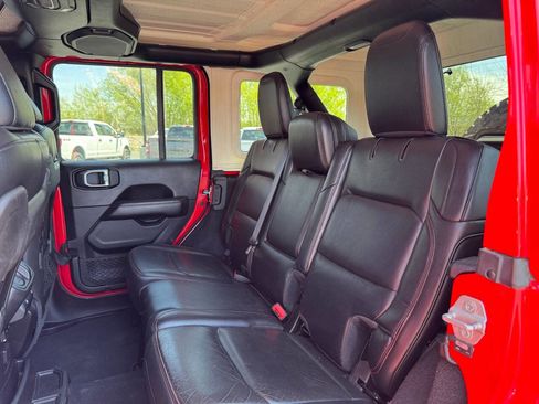 Used 2019 Jeep Wrangler Unlimited Rubicon AWD/4WD image 18