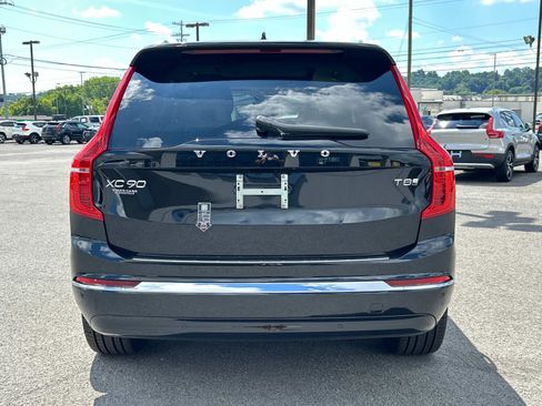 New 2025 Volvo XC90 T8 Plus w/ Protection Package Premier image 4
