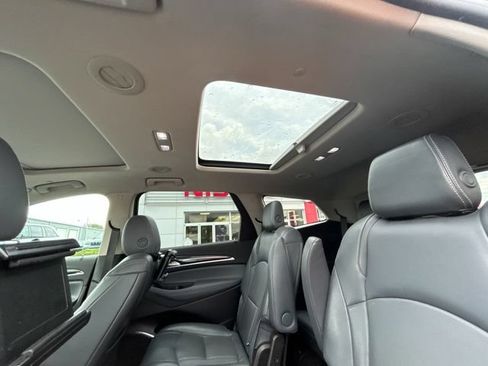 Used 2018 Buick Enclave Premium w/ Experience Buick Package AWD/4WD image 24
