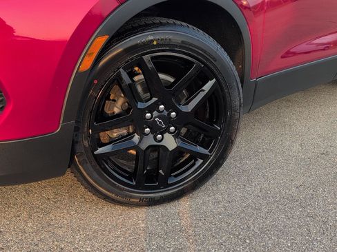 Used 2023 Chevrolet Blazer LT w/ LPO, Black Grille Bar Package image 2