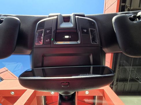 Used 2021 Porsche 911 Carrera w/ Premium Package image 22