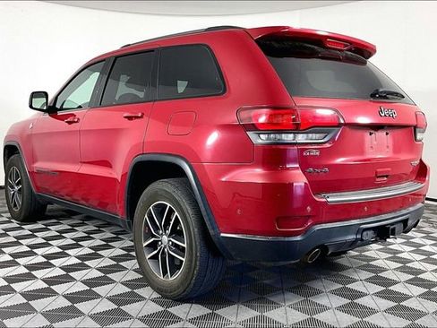Used 2017 Jeep Grand Cherokee Trailhawk w/ Trailhawk Luxury Group AWD/4WD image 2