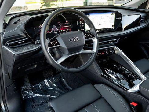 Certified 2025 Audi Q5 Premium Plus w/ Premium Plus image 18