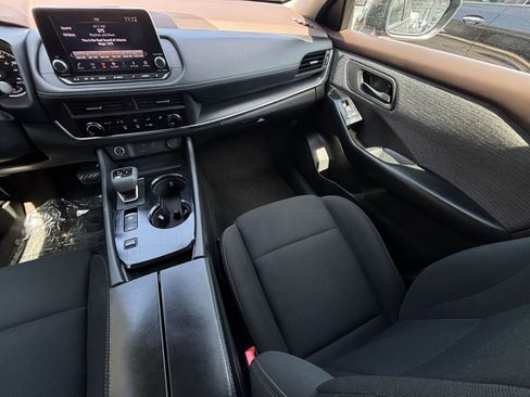 Used 2023 Nissan Rogue S FWD image 35