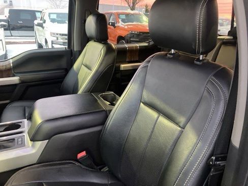 Used 2019 Ford F150 Lariat w/ Equipment Group 502A Luxury image 12