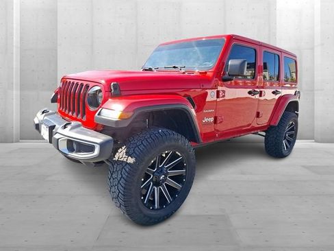 Used 2019 Jeep Wrangler Unlimited Sahara w/ Uconnect 4C Nav & Sound Group AWD/4WD image 3