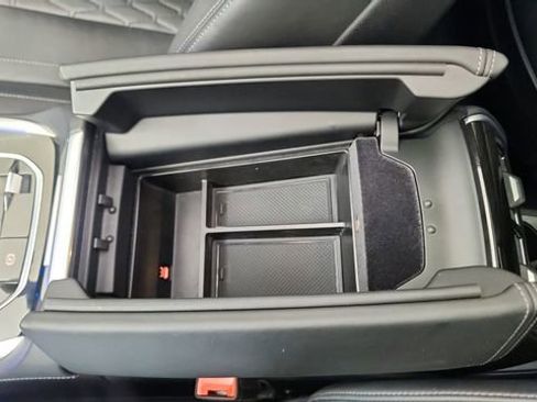 Used 2024 BMW X7 xDrive40i w/ Executive Package image 56