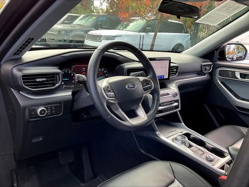 Used 2023 Ford Explorer XLT w/ Equipment Group 202A image 17