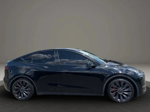 Used 2022 Tesla Model Y Performance AWD/4WD image 6