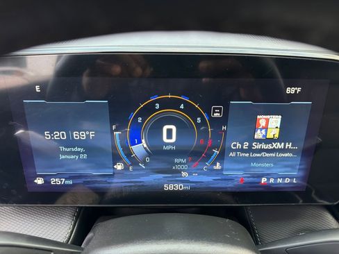 Used 2025 Chevrolet Equinox LT w/ Safety and Technology Package image 28