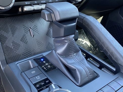 Used 2024 Toyota Tacoma SR5 image 23