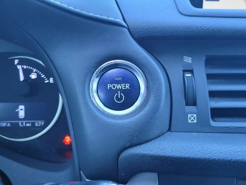 Used 2015 Lexus CT 200h w/ Navigation Package image 25