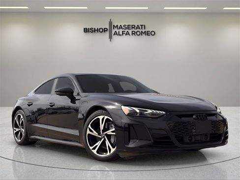 Used 2022 Audi e-tron GT Premium Plus w/ Performance Package image 2