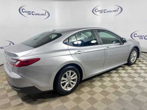 Used 2025 Toyota Camry LE FWD image 7