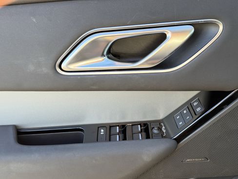 Used 2024 Land Rover Range Rover Velar S image 26