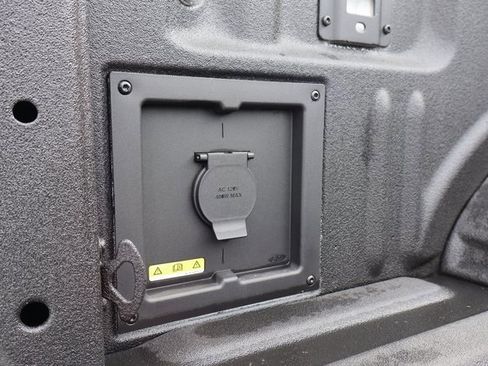 New 2025 Ford F150 Lariat w/ Equipment Group 502A High image 24