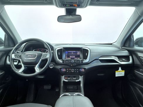 Used 2023 GMC Terrain SLE w/ Driver Convenience Package image 19