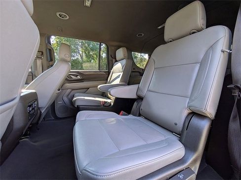 Used 2021 Chevrolet Suburban Z71 w/ Z71 Off-Road Package image 14