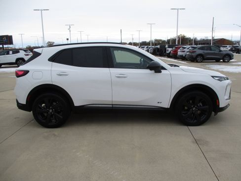 Used 2025 Buick Envision Sport Touring image 7