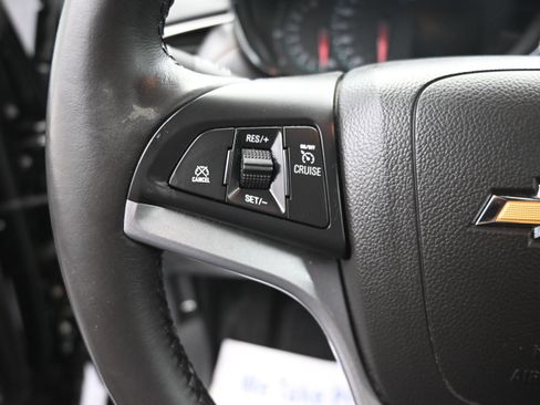 Used 2021 Chevrolet Trax LT w/ Driver Confidence Package AWD/4WD image 12