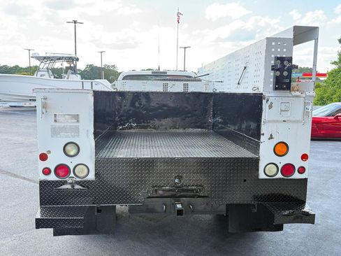 Used 2004 Ford F450 4x4 Regular Cab Super Duty image 3