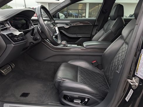 Used 2021 Audi S8 L w/ S8 Executive Package AWD/4WD image 28