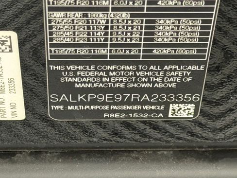 Used 2024 Land Rover Range Rover SE AWD/4WD image 18