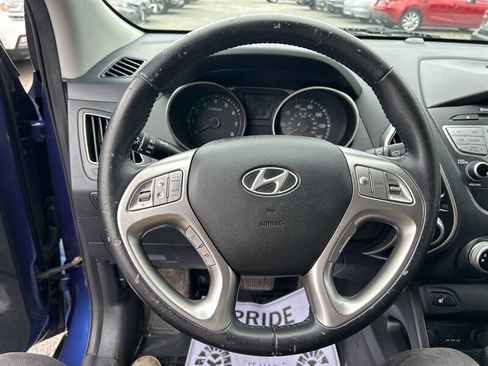 Used 2011 Hyundai Tucson GLS image 12