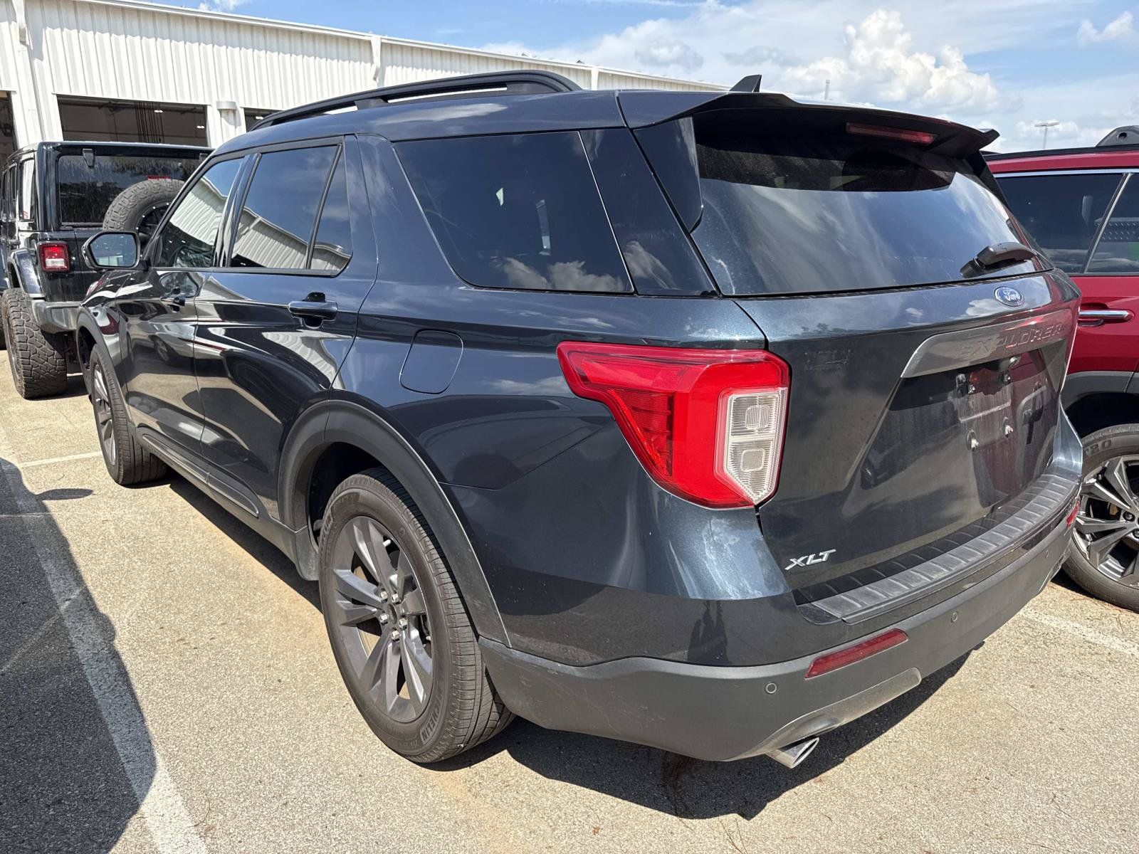 Used 2023 Ford Explorer XLT w/ Equipment Group 202A RWD image 6