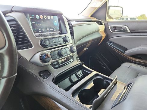 Used 2019 GMC Yukon XL Denali w/ Denali Ultimate Package AWD/4WD image 20