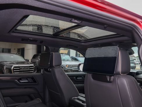 New 2026 GMC Yukon XL Elevation w/ Elevation Premium Package AWD/4WD image 36