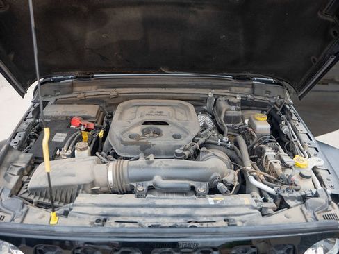 Used 2024 Jeep Wrangler Sport S AWD/4WD image 23
