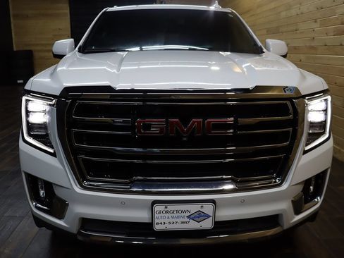 Used 2021 GMC Yukon XL SLT w/ SLT Premium Package RWD image 7