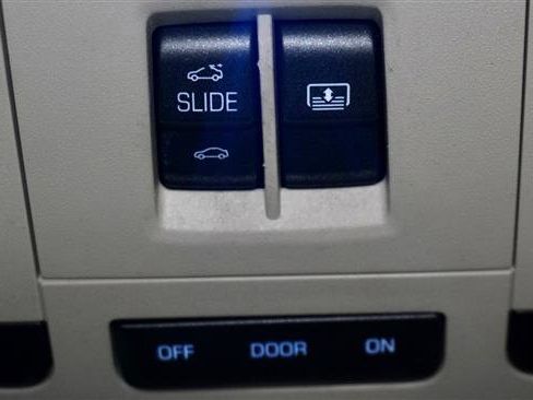 Used 2013 Cadillac XTS Platinum w/ Driver Assist Package image 28