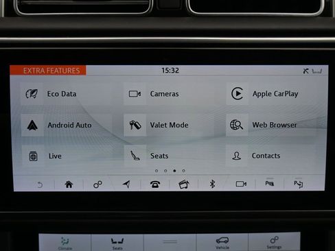 Used 2020 Land Rover Range Rover HSE image 16