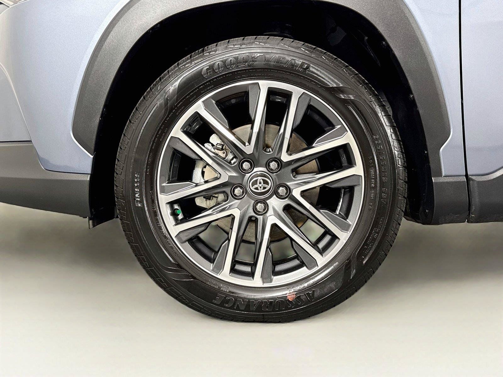 Used 2026 Toyota Corolla Cross XLE w/ Convenience Package FWD image 47