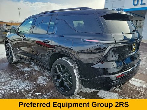 Used 2025 Chevrolet Traverse RS image 5