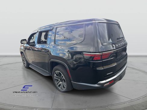 Used 2022 Jeep Wagoneer Series III image 5