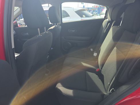 Used 2017 Honda HR-V LX image 12