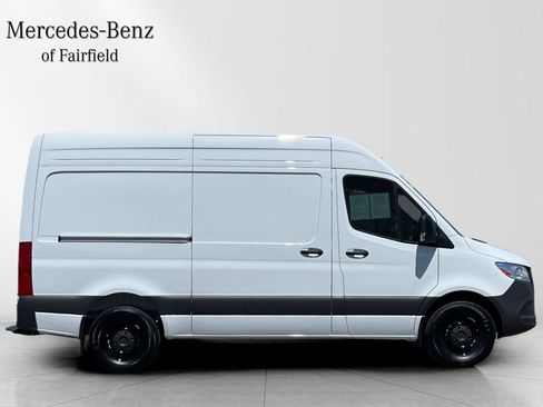 Used 2025 Mercedes-Benz Sprinter 2500 image 7