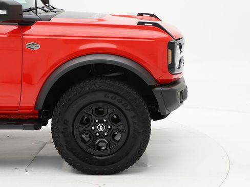 Used 2023 Ford Bronco Wildtrak image 4